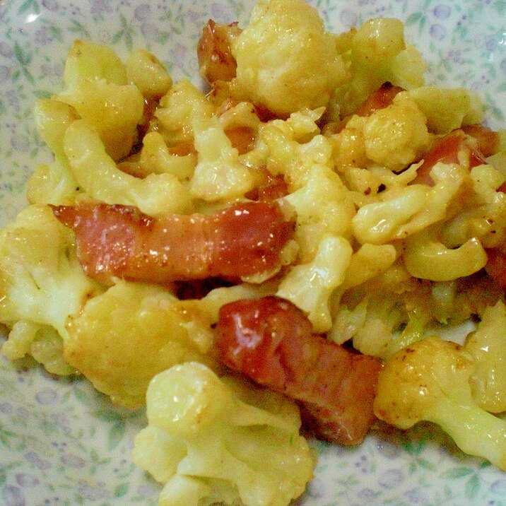 「ベーコンとカリフラワーのチーズ焼き」 ♪♪